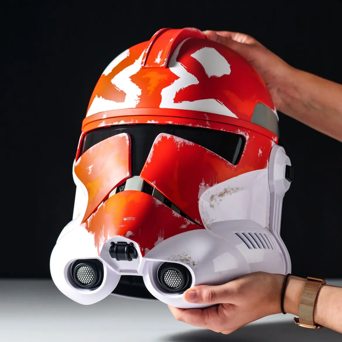 Ahsoka Tano 332nd Clone Trooper Premium Helm Replik mit Stimmenverzerrer - Star Wars