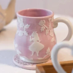 Alice im Wunderland - Grinsekatze Relief Tasse
