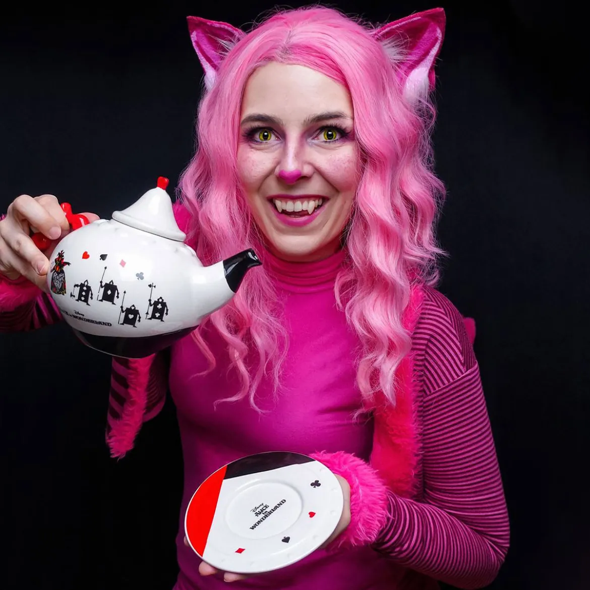 Alice im Wunderland - Herzkönigin Teekanne mit Untertasse