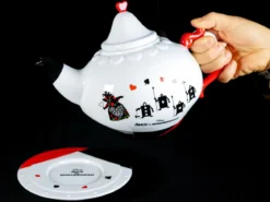 Alice im Wunderland - Herzkönigin Teekanne mit Untertasse