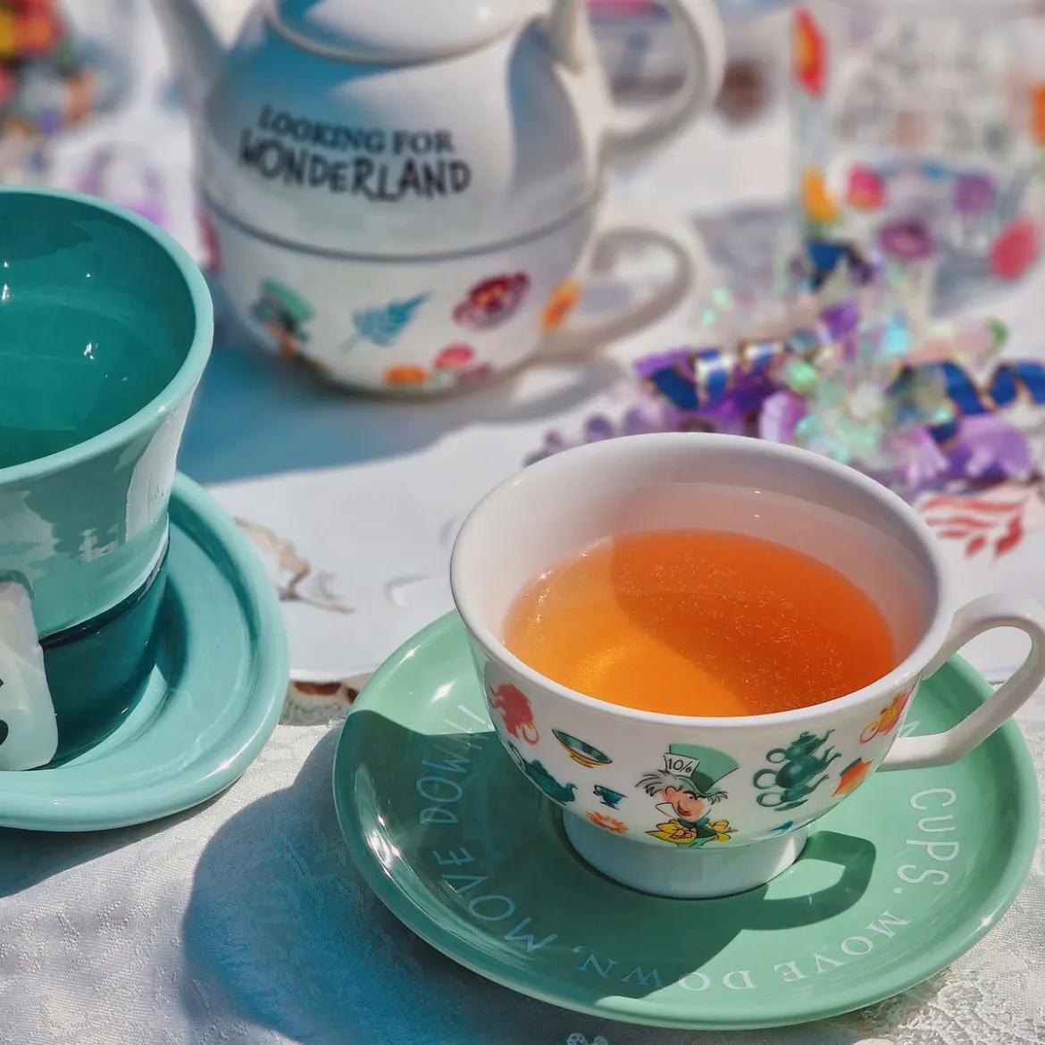 Alice im Wunderland - Hutmacher Tasse mit Teller