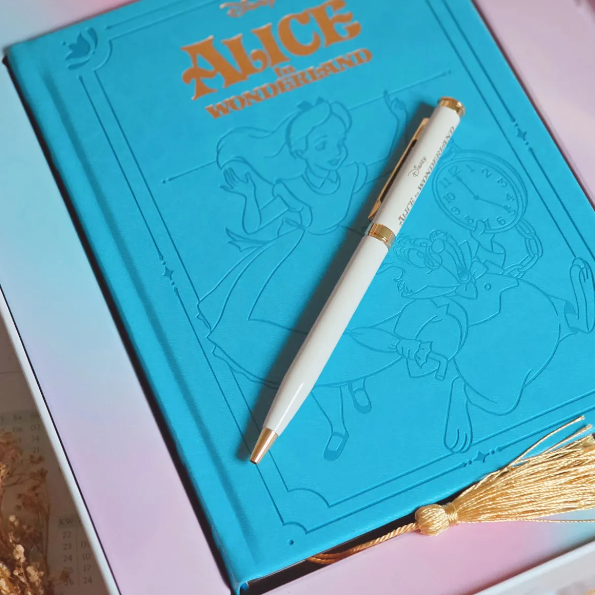 Alice im Wunderland - Tea Time Premium Notizbuch mit Kugelschreiber
