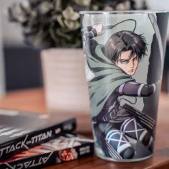 Attack on Titan - Levi Glas