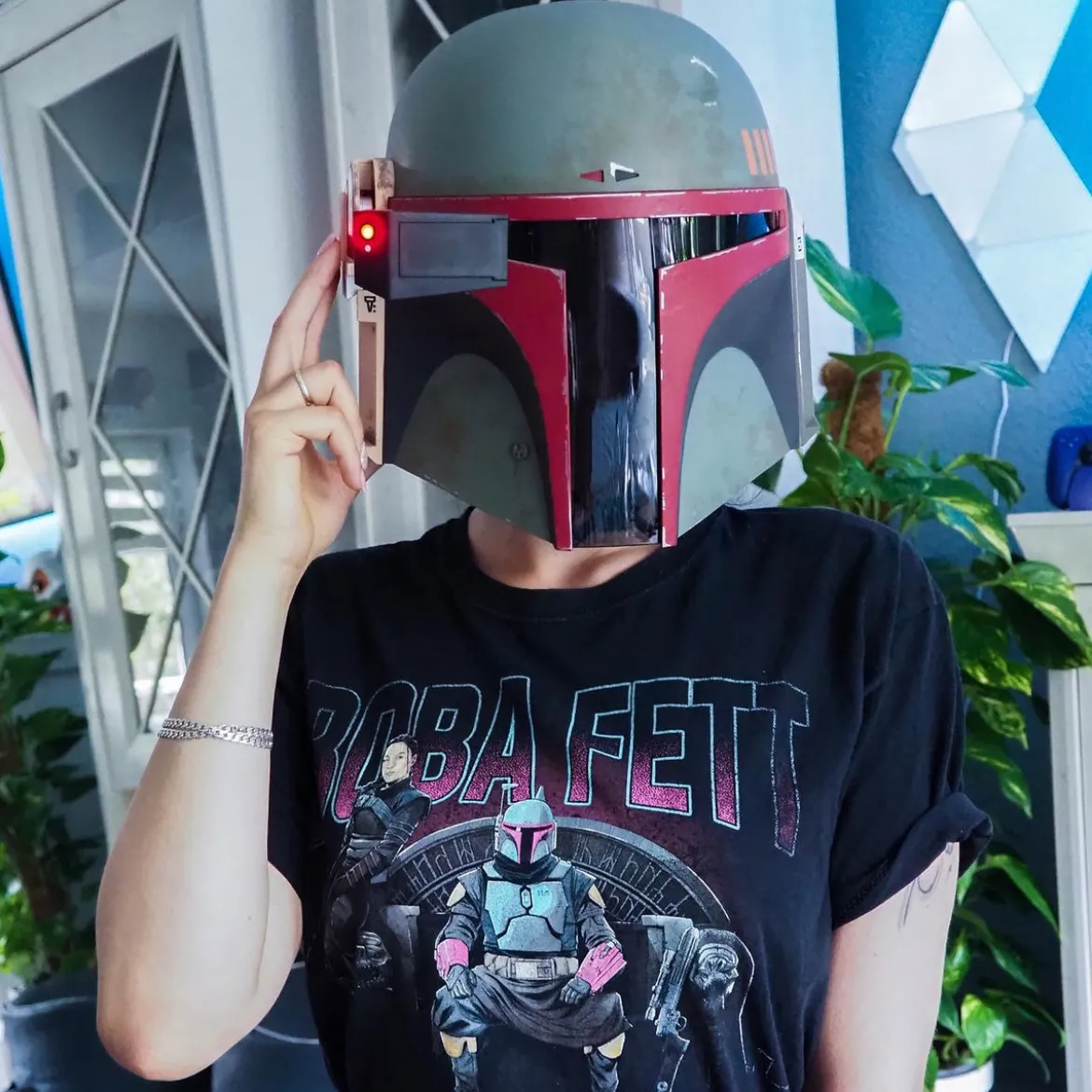 Boba Fett Premium Helm Replik Re-Armored mit Lichteffekten - Star Wars