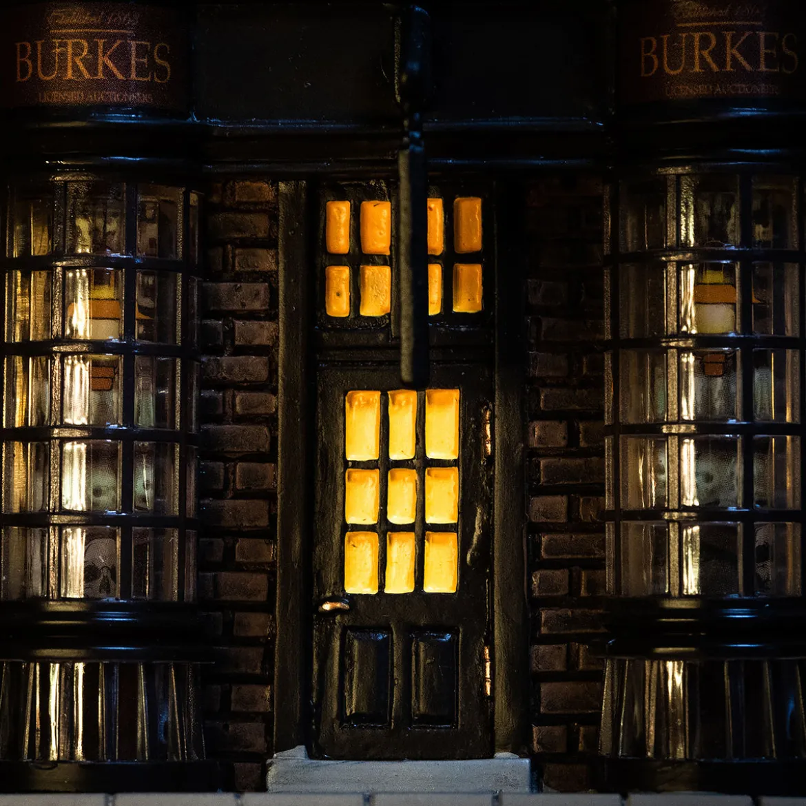 Borgin & Burkes Shop Miniatur Replik mit Beleuchtung - Harry Potter