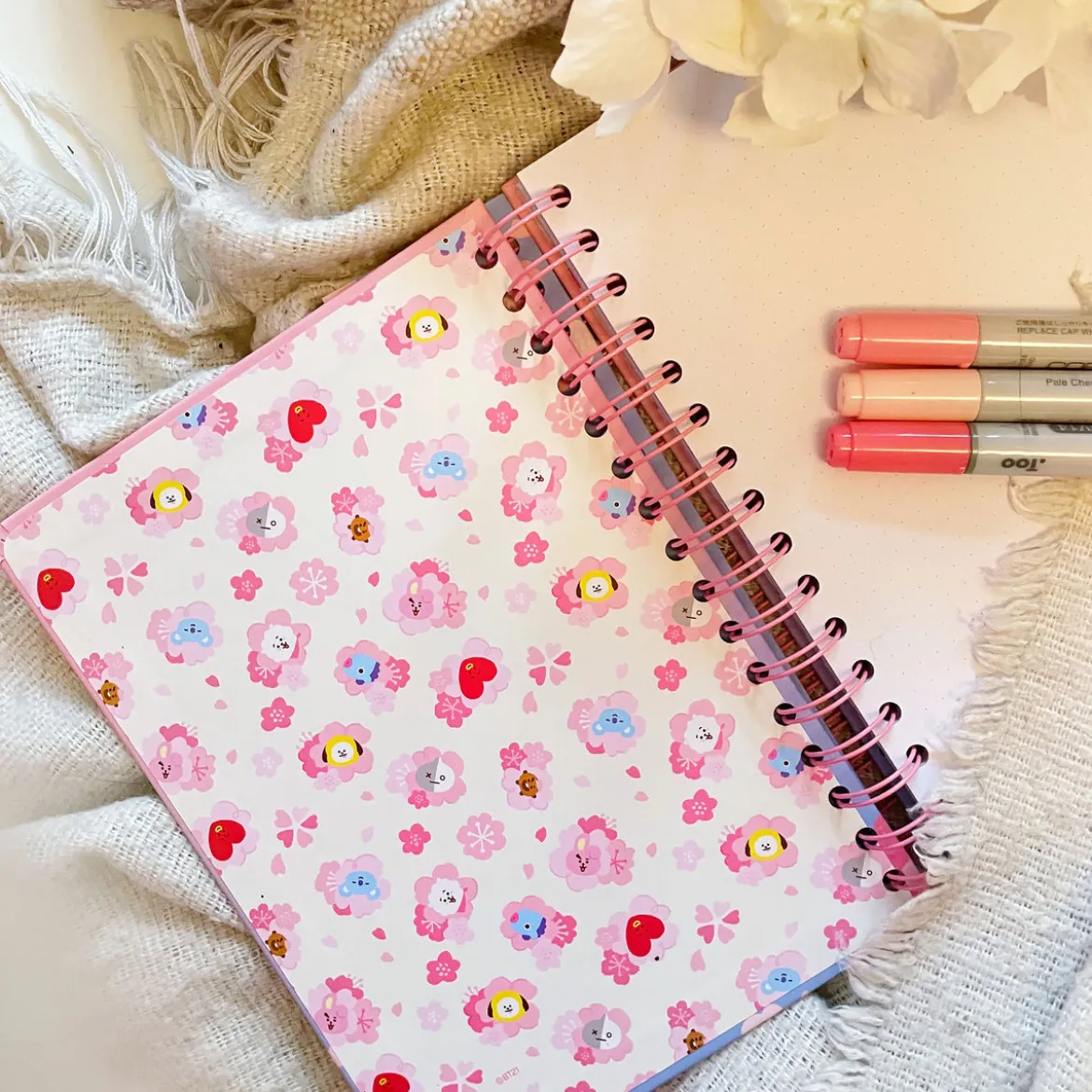 BT21 - Cherry Blossom Notizbuch