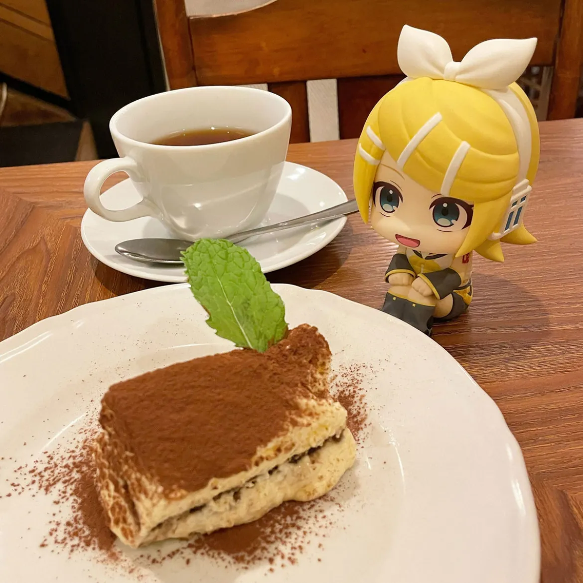 Character Vocal Series: Kagamine Rin/Len Look Up PVC Statue