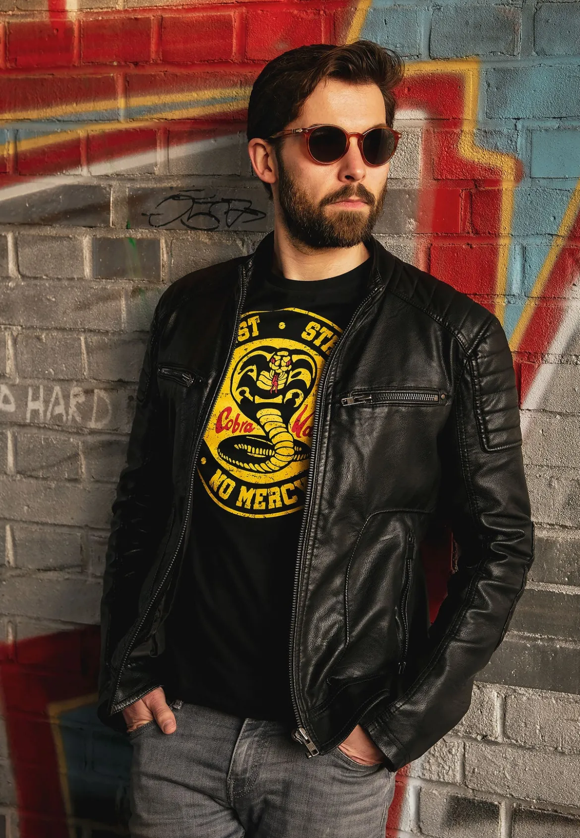 Cobra Kai Logo T-Shirt für Karate Kid Fans schwarz