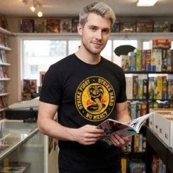 Cobra Kai Logo T-Shirt für Karate Kid Fans schwarz