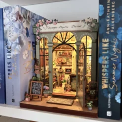 CuteBee - Champs-Élysées Florist Miniaturhaus Book Nook Modell Bausatz