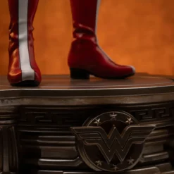 DC Comics Legacy Replica Statue 1/4 Wonder Woman 56 cm