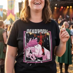Deadpool - Pink Unicorn Ride T-Shirt schwarz