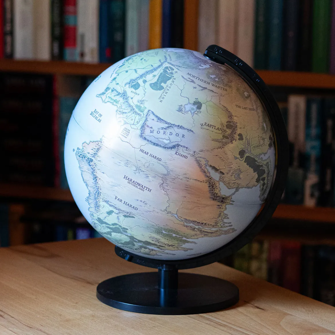 Der Herr der Ringe - Mittelerde Globus Terra mit Licht 26cm