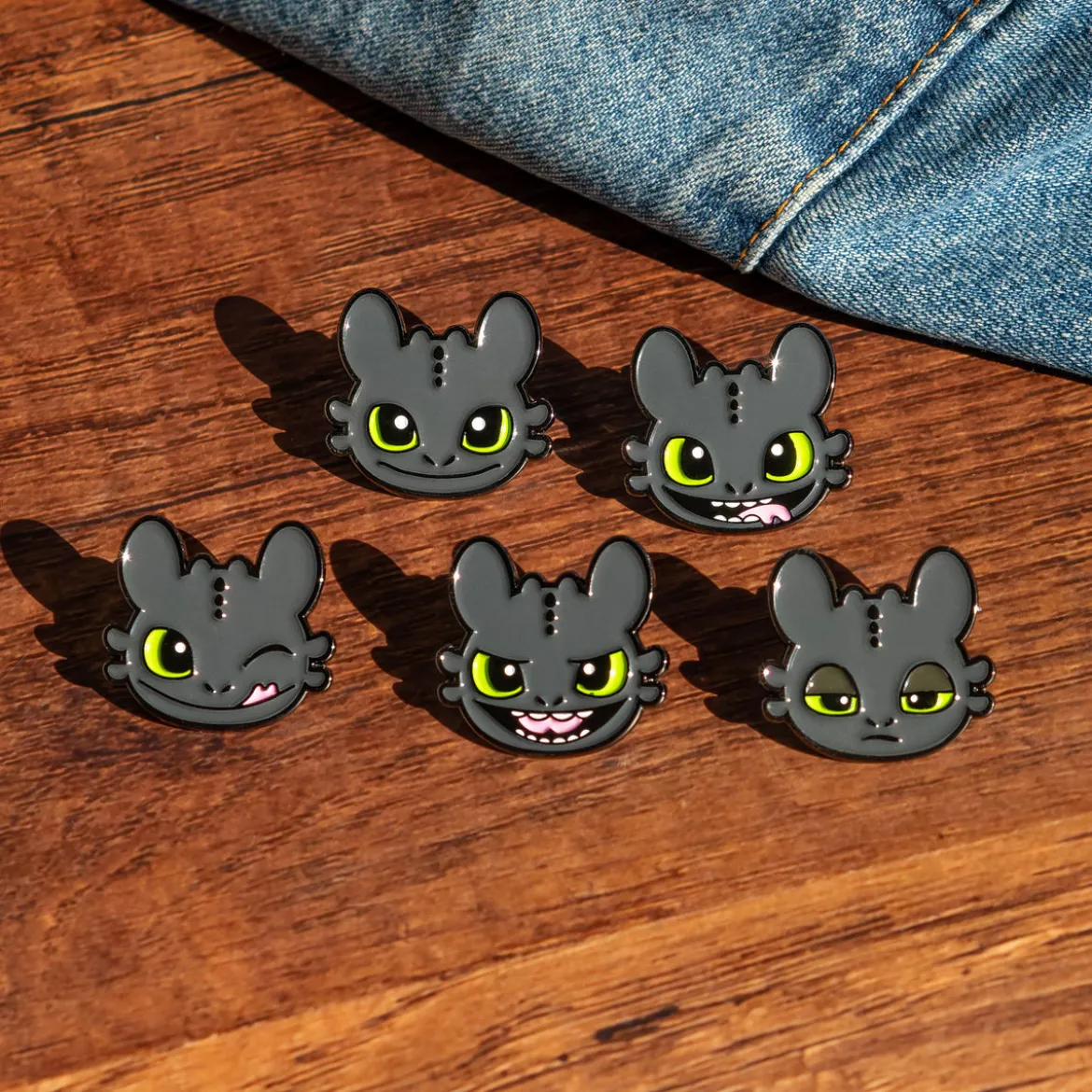 Drachenzähmen leicht gemacht - Ohnezahn Pins 5er Set