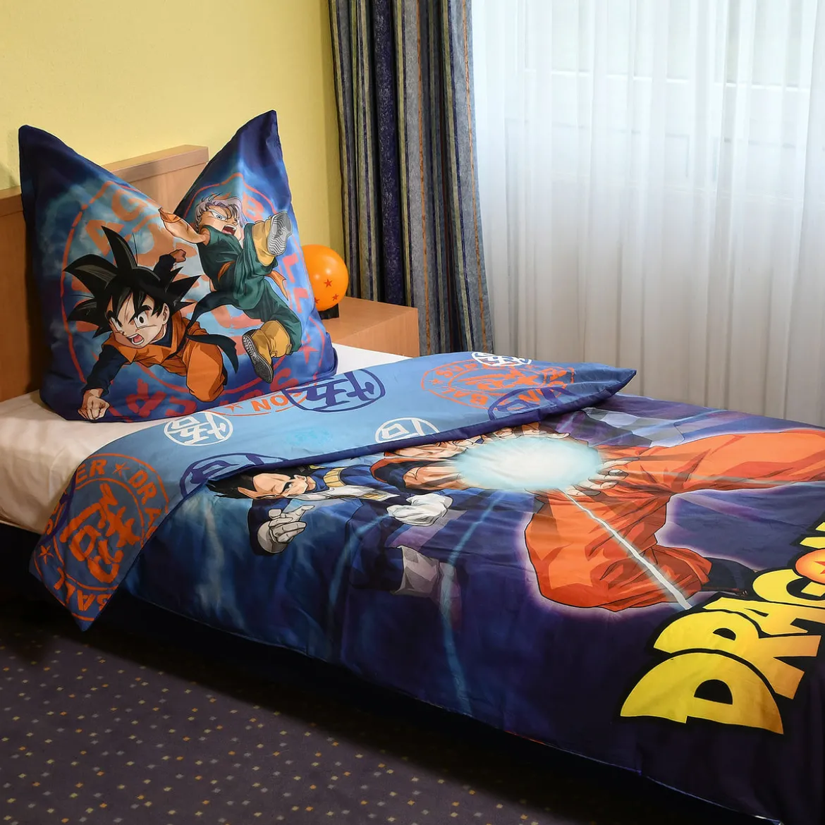 Dragon Ball Super - Charakter Wende-Bettwäsche