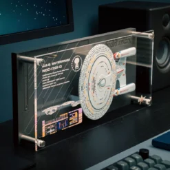 Enterprise NCC 1701-D Wandplakette mit Modell Replik - Star Trek