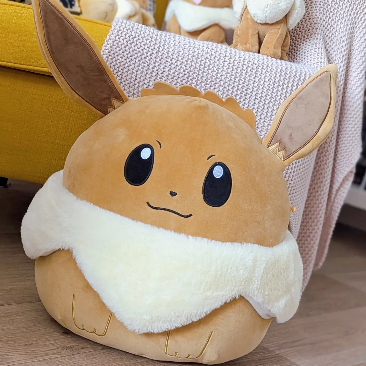 Evoli Squishmallows Plüsch Figur - Pokemon