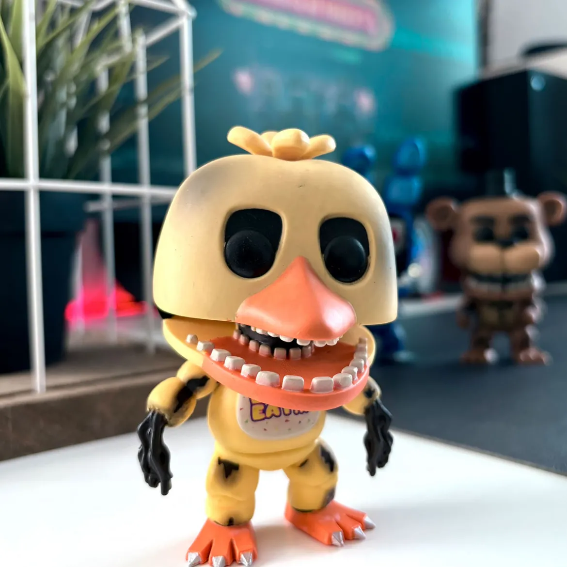 Five Nights at Freddys - Withered Chica Funko Pop Figur