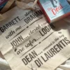 Garrett, John und Dean Jutebeutel für Off Campus Fans