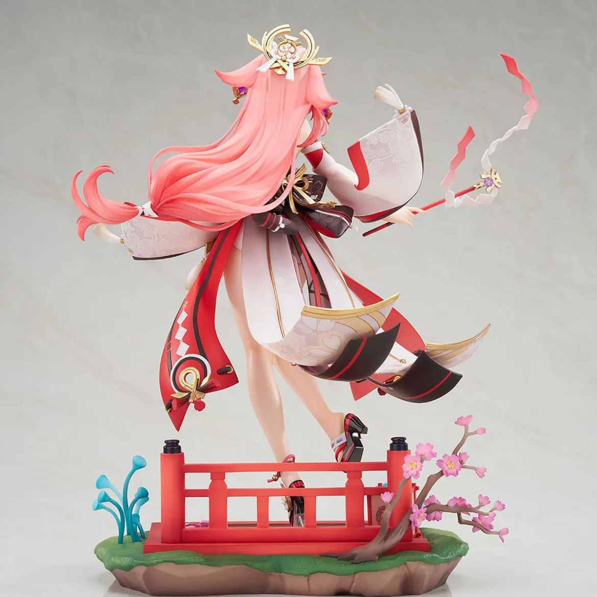 Genshin Impact - Yae Miko Scale Figur Astute Amusement Version 1:7