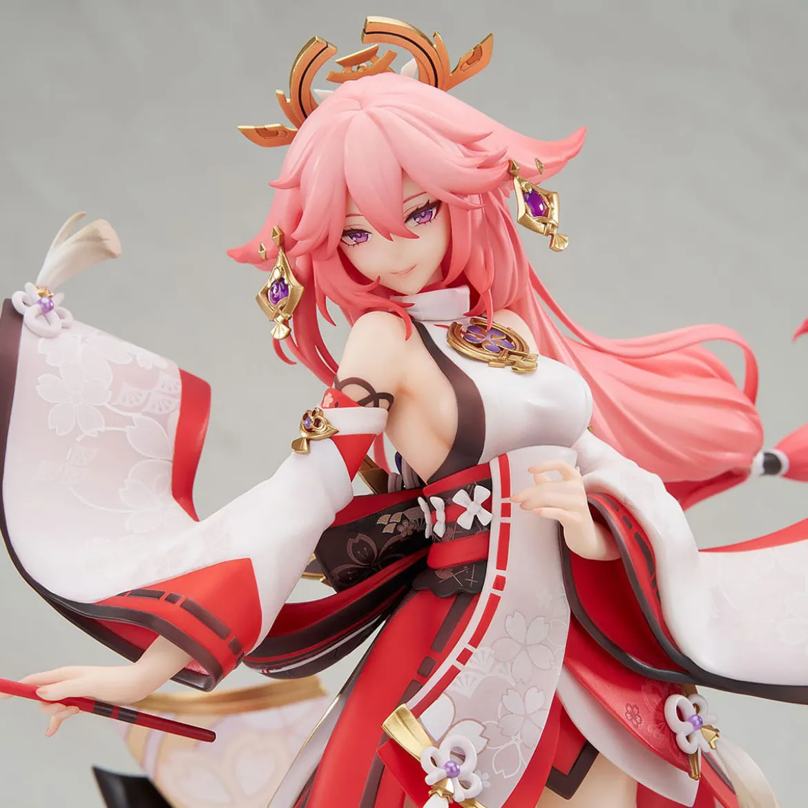 Genshin Impact - Yae Miko Scale Figur Astute Amusement Version 1:7