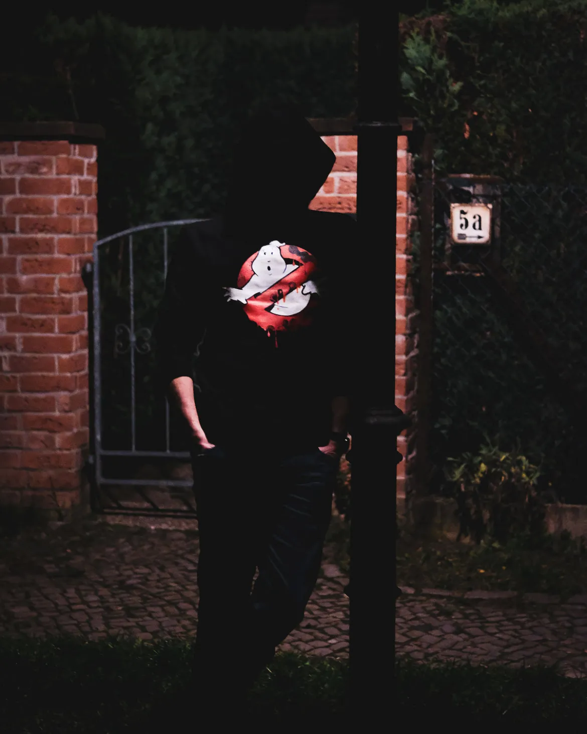 Ghostbusters - Glow in the Dark Logo Hoodie schwarz