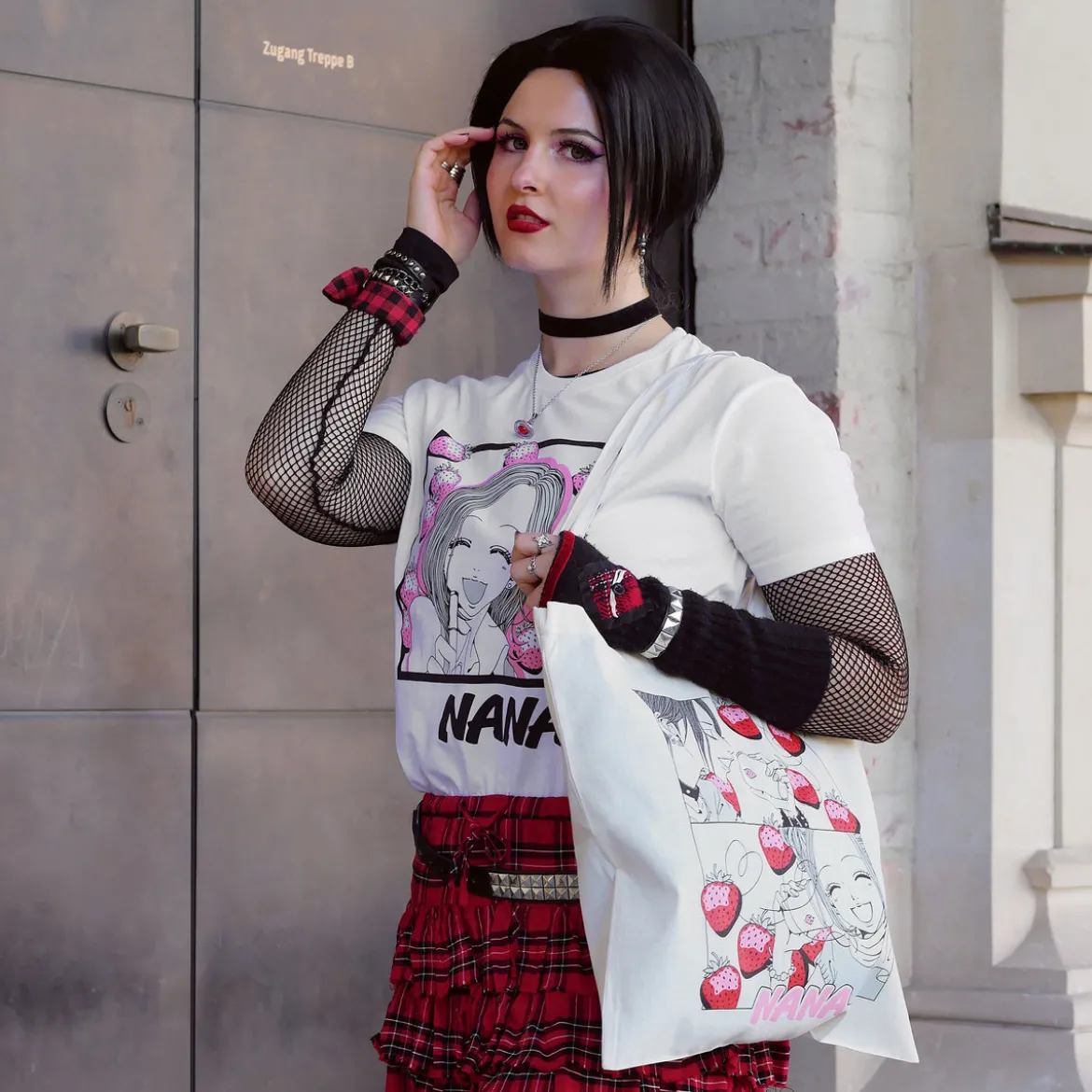Hachi T-Shirt für Nana Fans
