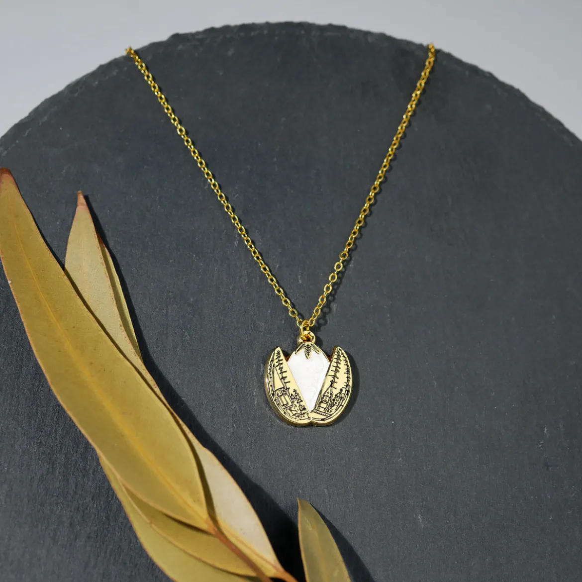 Harry Potter - Das Goldene Ei Geschenkbox mit Kette