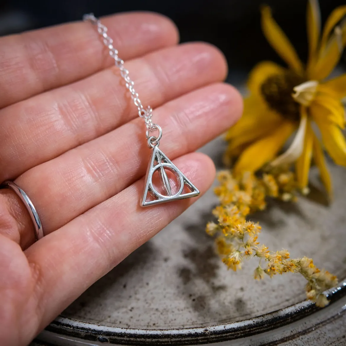 Harry Potter - Deathly Hallows Anhänger mit Kette