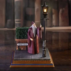 Harry Potter - Dumbledore Privet Drive Diorama Figur mit Licht
