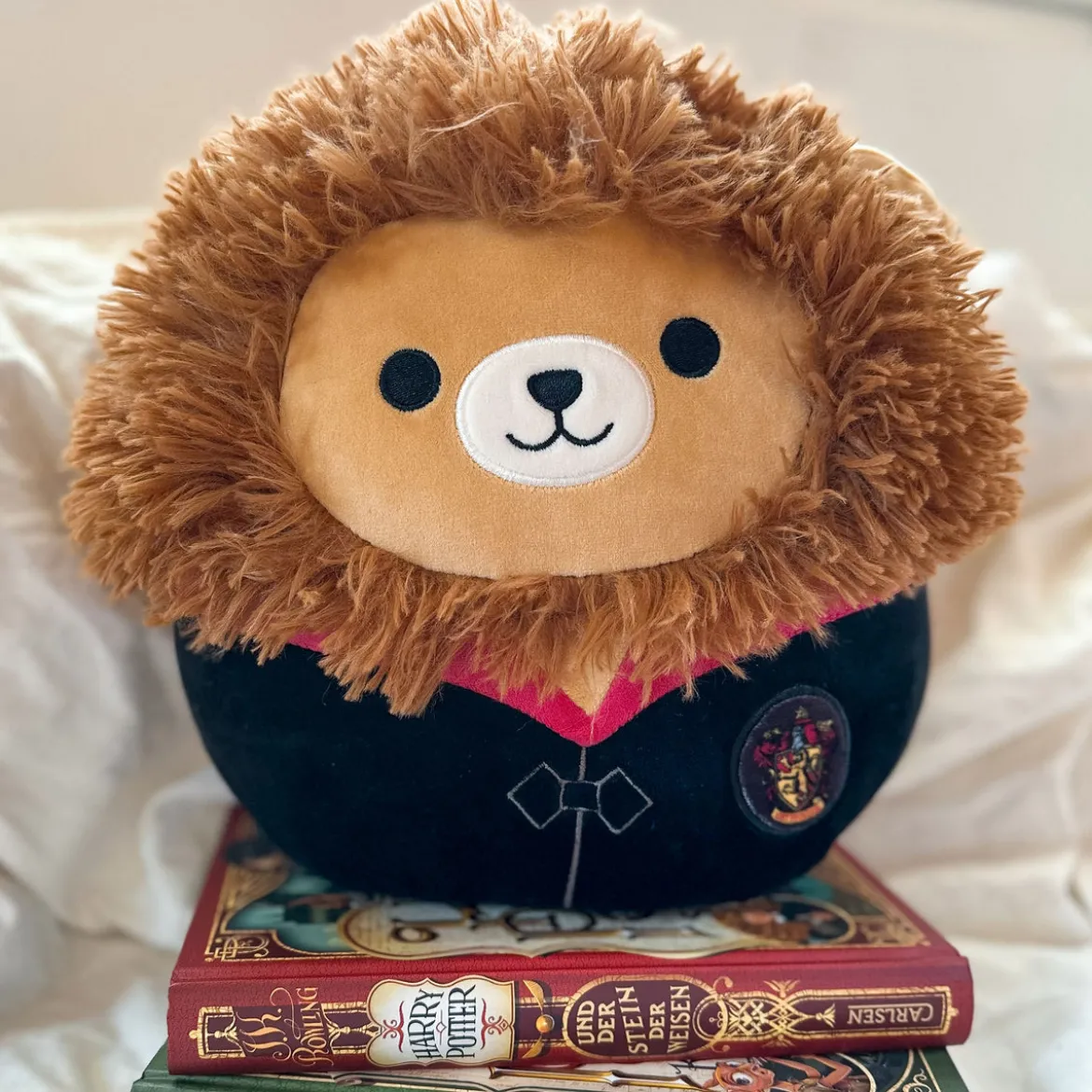Harry Potter - Gryffindor Löwe in Robe Squishmallows Plüsch Figur