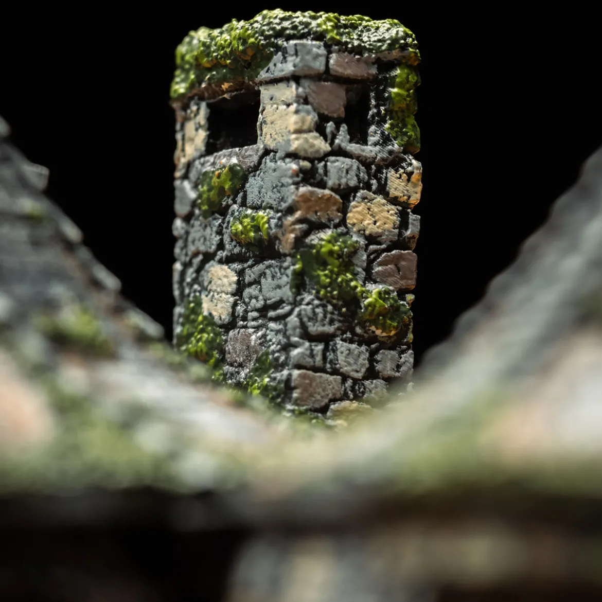 Harry Potter - Hagrids Hütte Miniatur Replik mit LED Leuchtfunktion