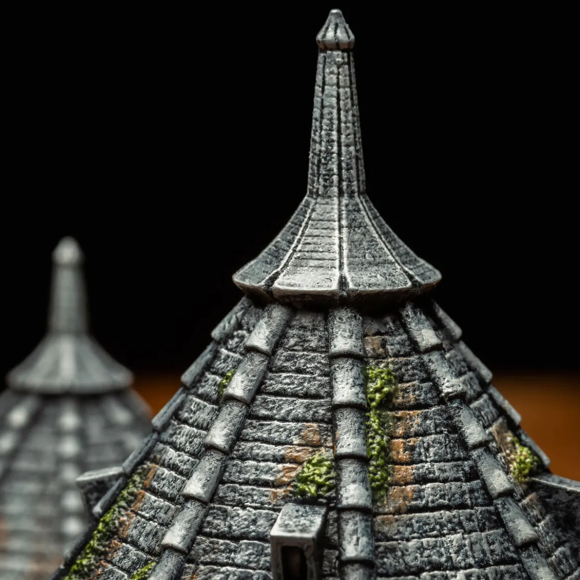 Harry Potter - Hagrids Hütte Miniatur Replik mit LED Leuchtfunktion