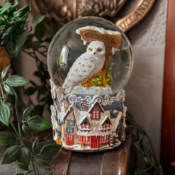Harry Potter - Hogsmeade Village Schneekugel