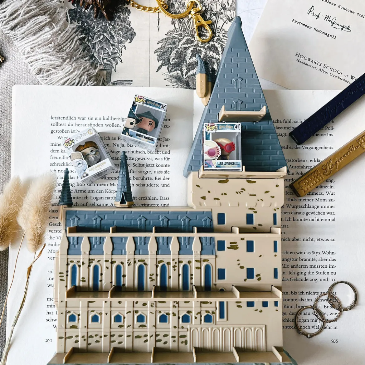 Harry Potter - Hogwarts Schloss Funko Bitty Pop Display mit 2 Figuren