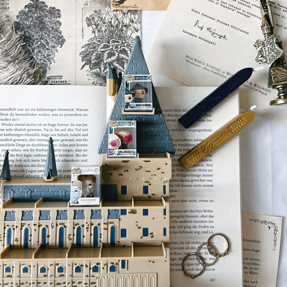 Harry Potter - Hogwarts Schloss Funko Bitty Pop Display mit 2 Figuren