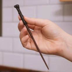 Harry Potter - Hogwarts Tasse mit Rührfunktion und Zauberstab