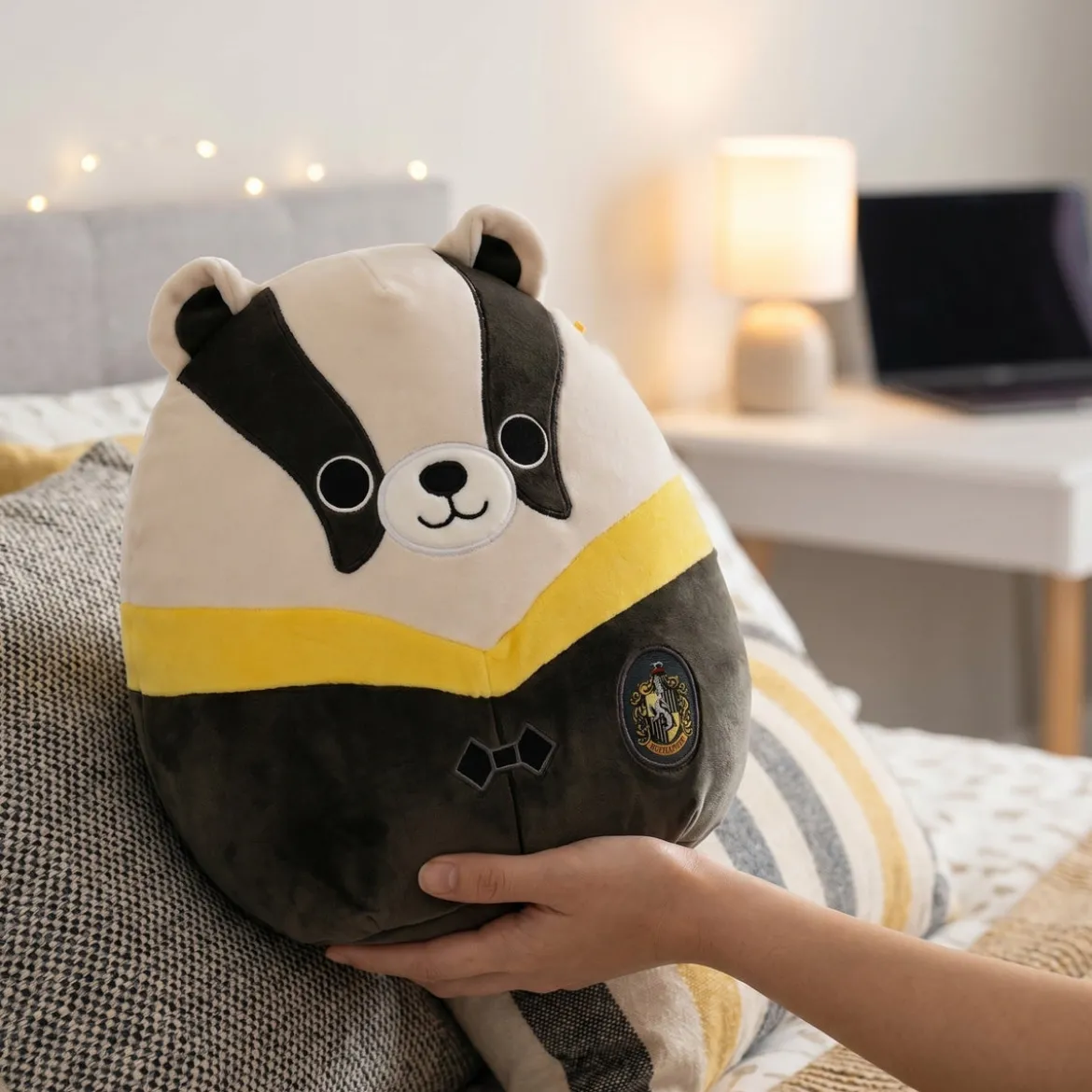 Harry Potter - Hufflepuff Dachs in Robe Squishmallows Plüsch Figur