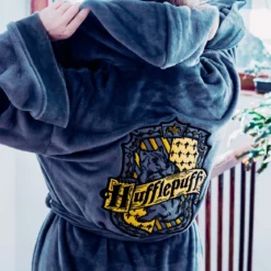 Harry Potter - Hufflepuff Wappen Bademantel grau