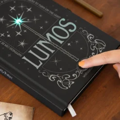 Harry Potter - Lumos Maxima Notizbuch mit Lichteffekt