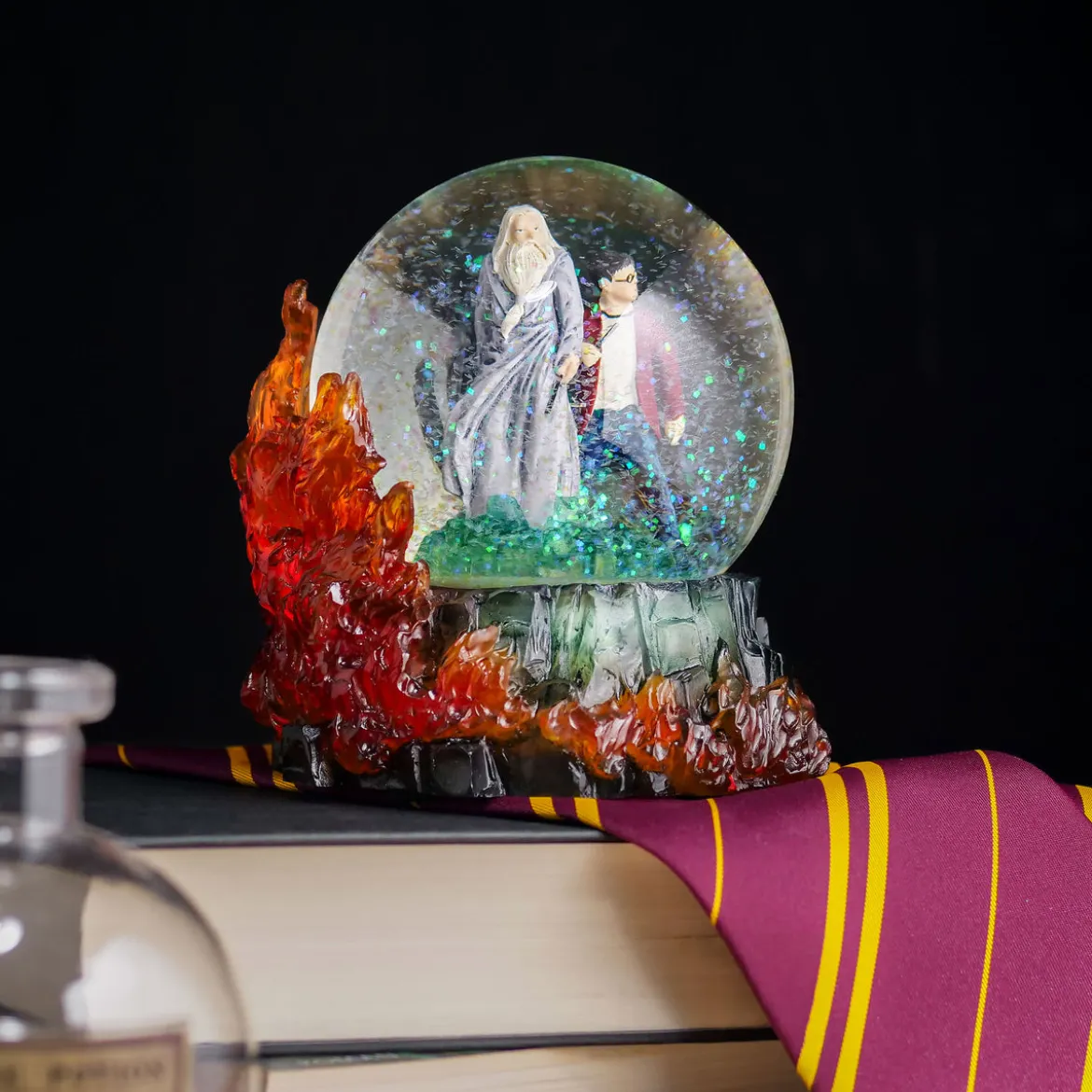 Harry Potter mit Dumbledore Schneekugel