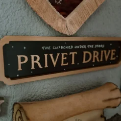 Harry Potter - Privet Drive Glow in the Dark Holz Wandbild