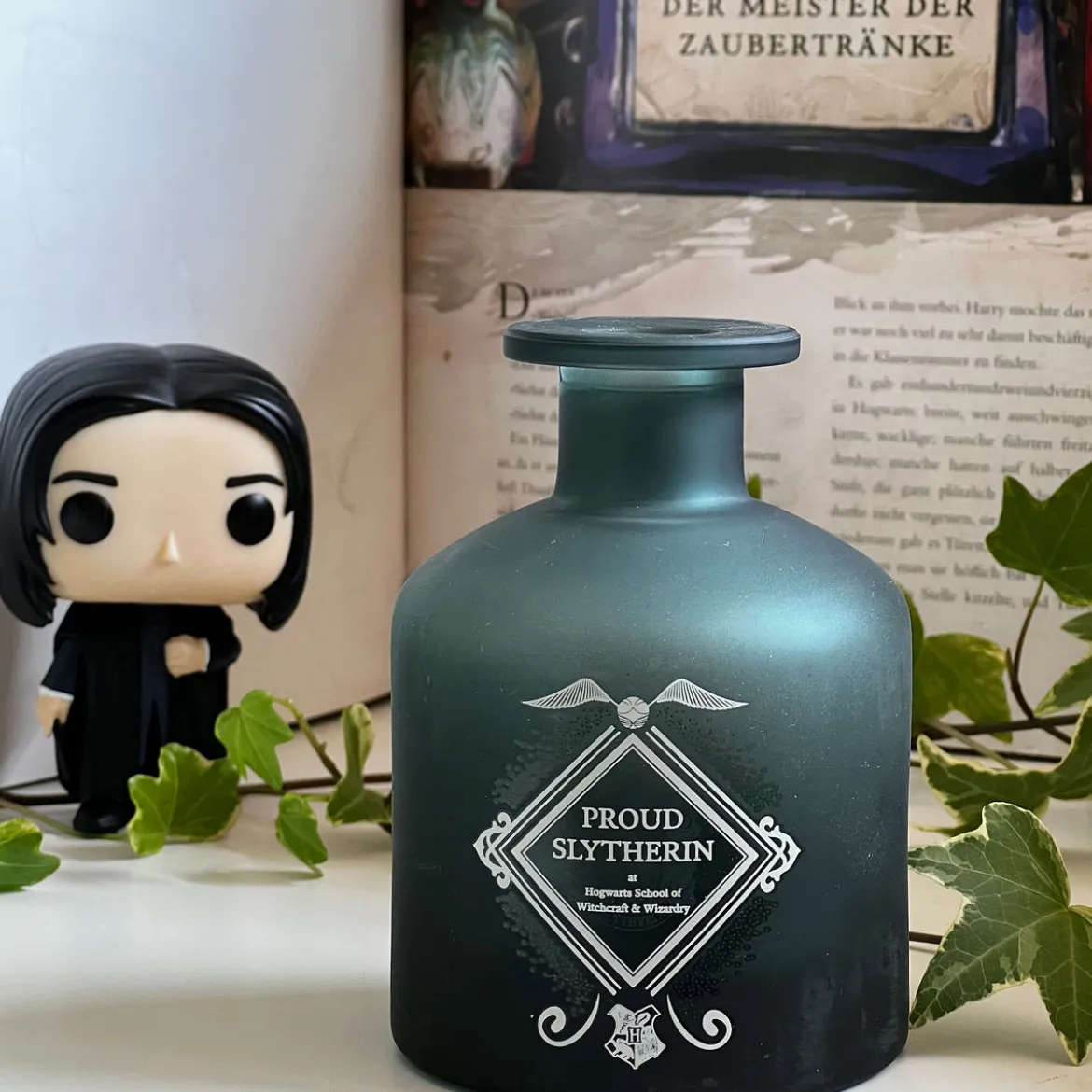 Harry Potter - Proud Slytherin Vase