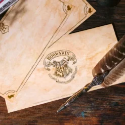 Harry Potter - Schreibfeder mit Hogwarts Briefpapier Set