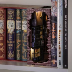 Harry Potter - Winkelgasse Book Nook Modell Bausatz Holz