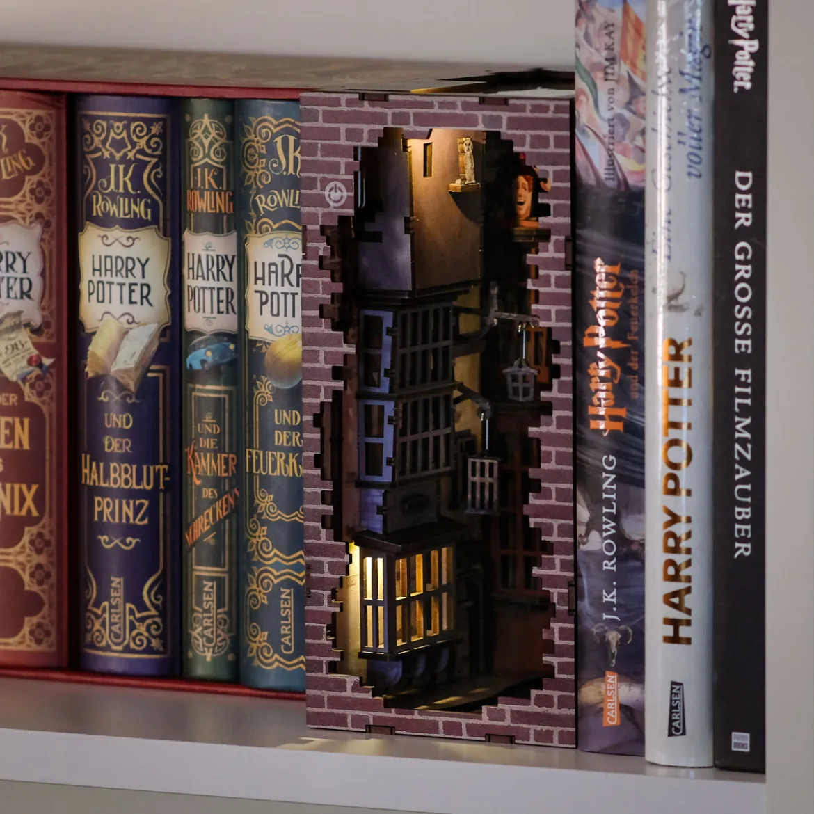 Harry Potter - Winkelgasse Book Nook Modell Bausatz Holz