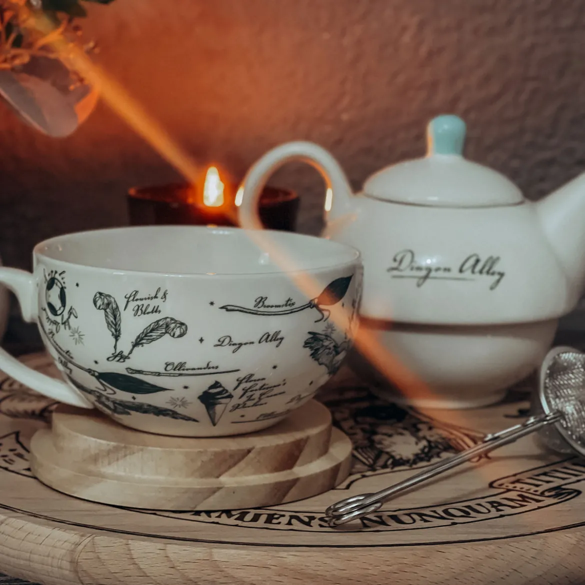 Harry Potter - Winkelgasse Teekanne mit Tasse