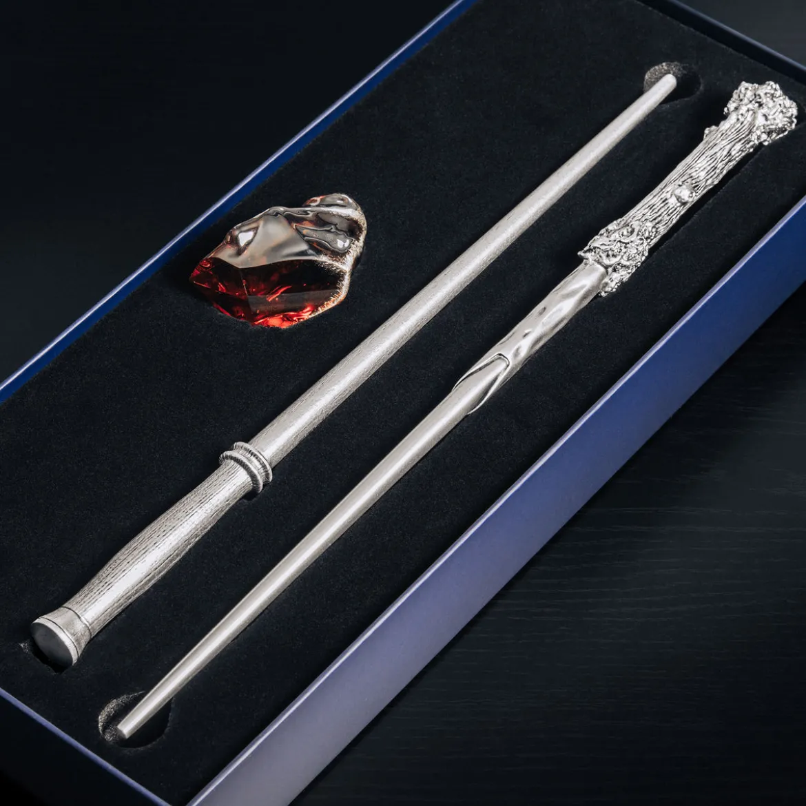 Harry Potter - Zauberstab 2er Set und Stein der Weisen Replik 25th Anniversary Geschenkset