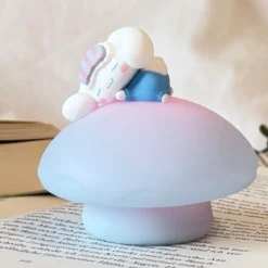 Hello Kitty and Friends - YuMe Little Mushroom Nachtlicht Mystery Figur