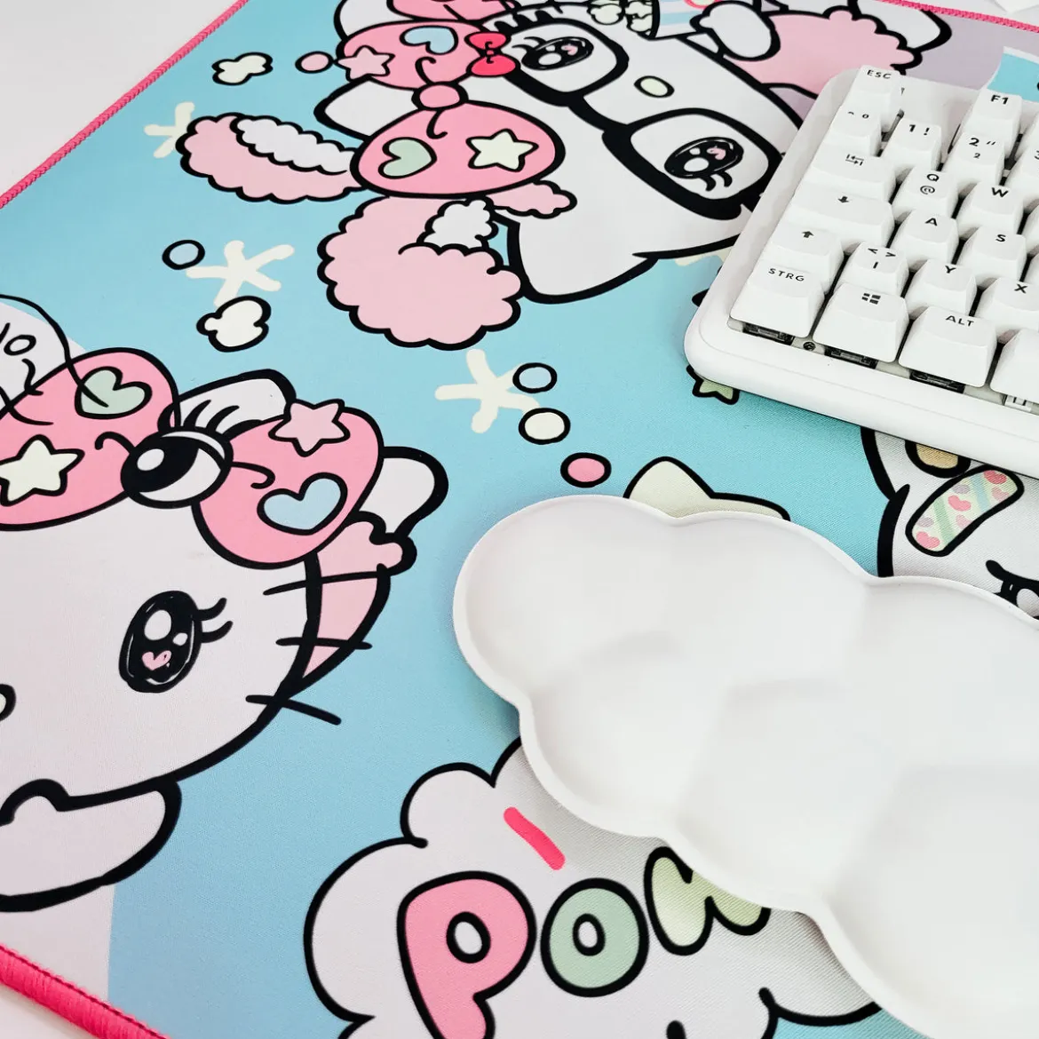 Hello Kitty - Characters Mousepad